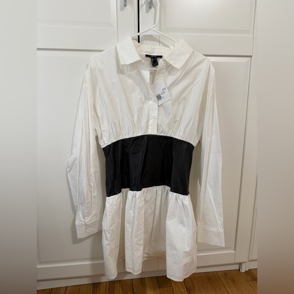 Forever 21 White Mini Dress with Black Waist Detail - Picture 4 of 6